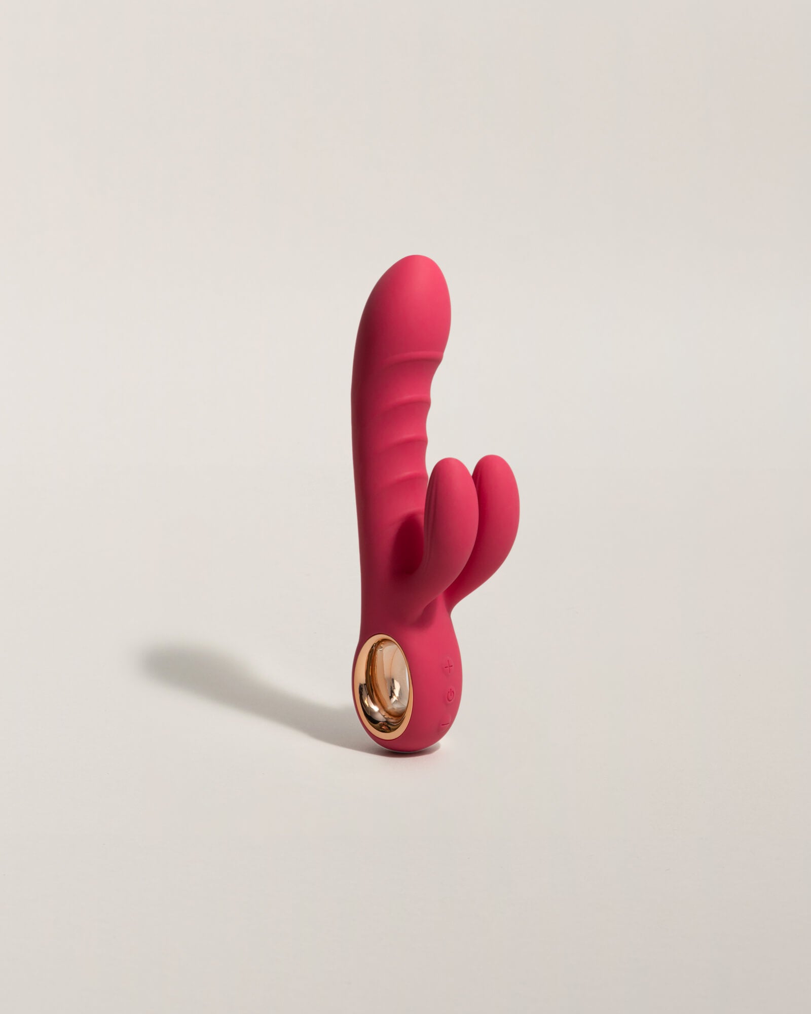 Conejo vibrador texturizado con diseño atrevido | GIGI – meibi